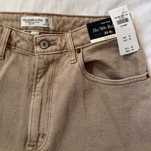 Abercrombie & Fitch 90s Relaxed Beige High Rise Jeans NWT Curve love